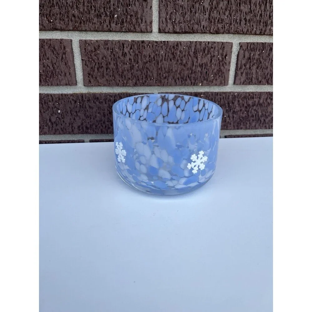 Anthropologie Festive Icon Blue‎ White Glass Snowflake Bowl